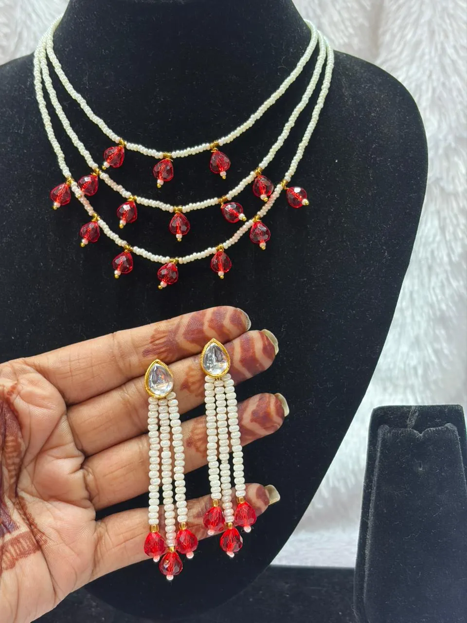 JB72.1 Elegant Three Layer Pearl Necklace with Red Stones - Image 1