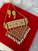 Beautiful Premium Floral Detailing Aad Set with Earrings