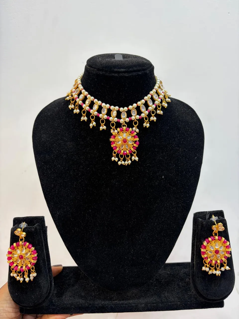 JB141.1 Beautiful Floral Necklace Set with Earrings - Image 1