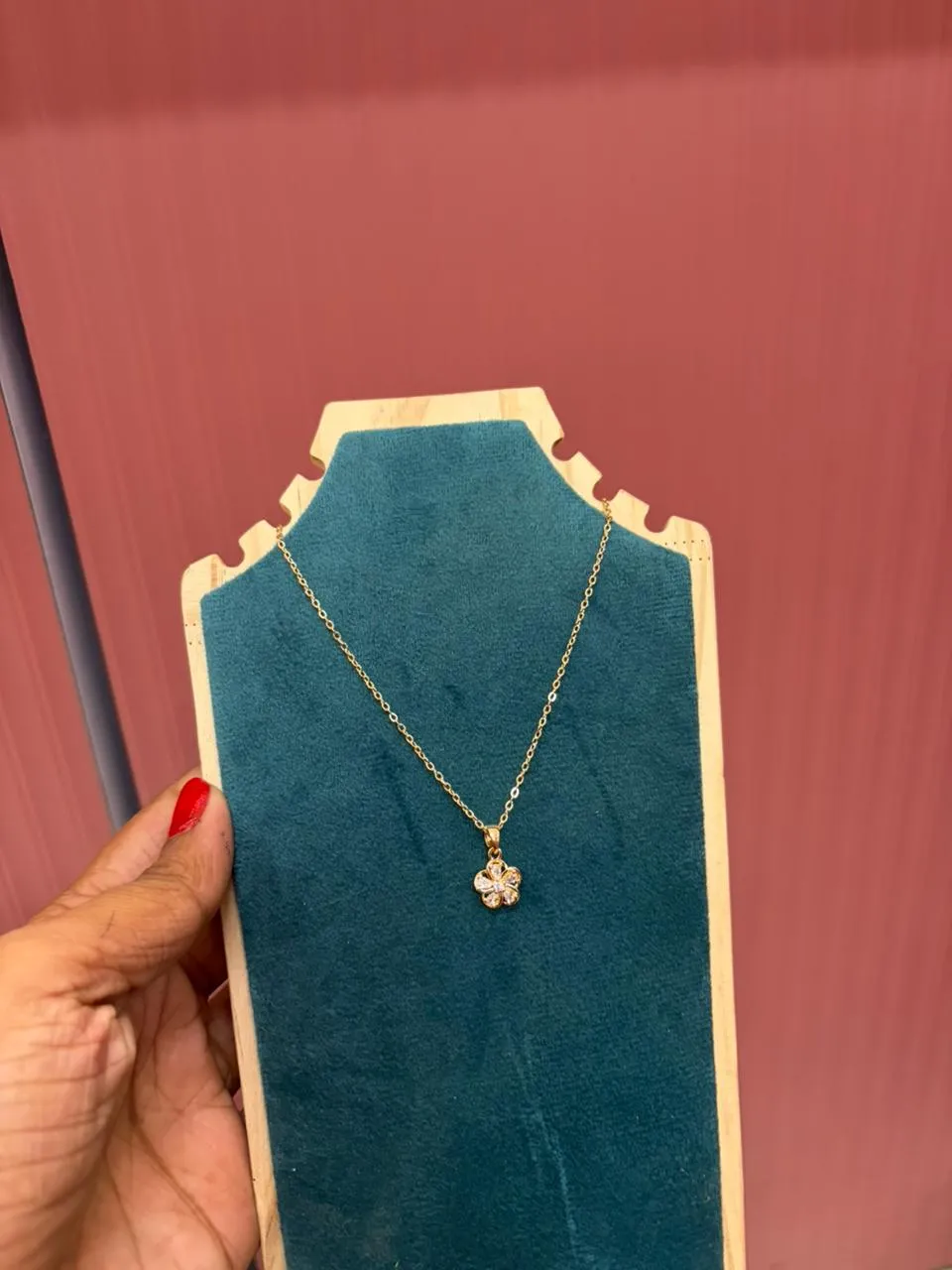 JB202.1-1.webp Antitarnish Floral Design Chain Waterproof - Image 1